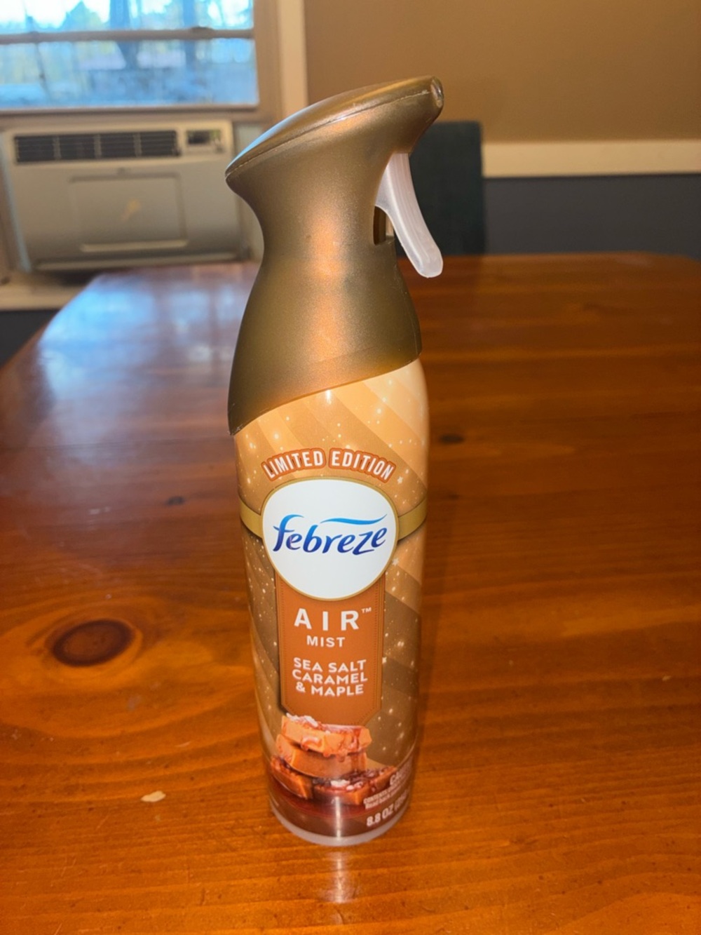 Febreze Air Mist Gold & Caramel Spray